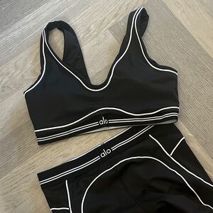 ALO Yoga Black and White Women's Leggings Set